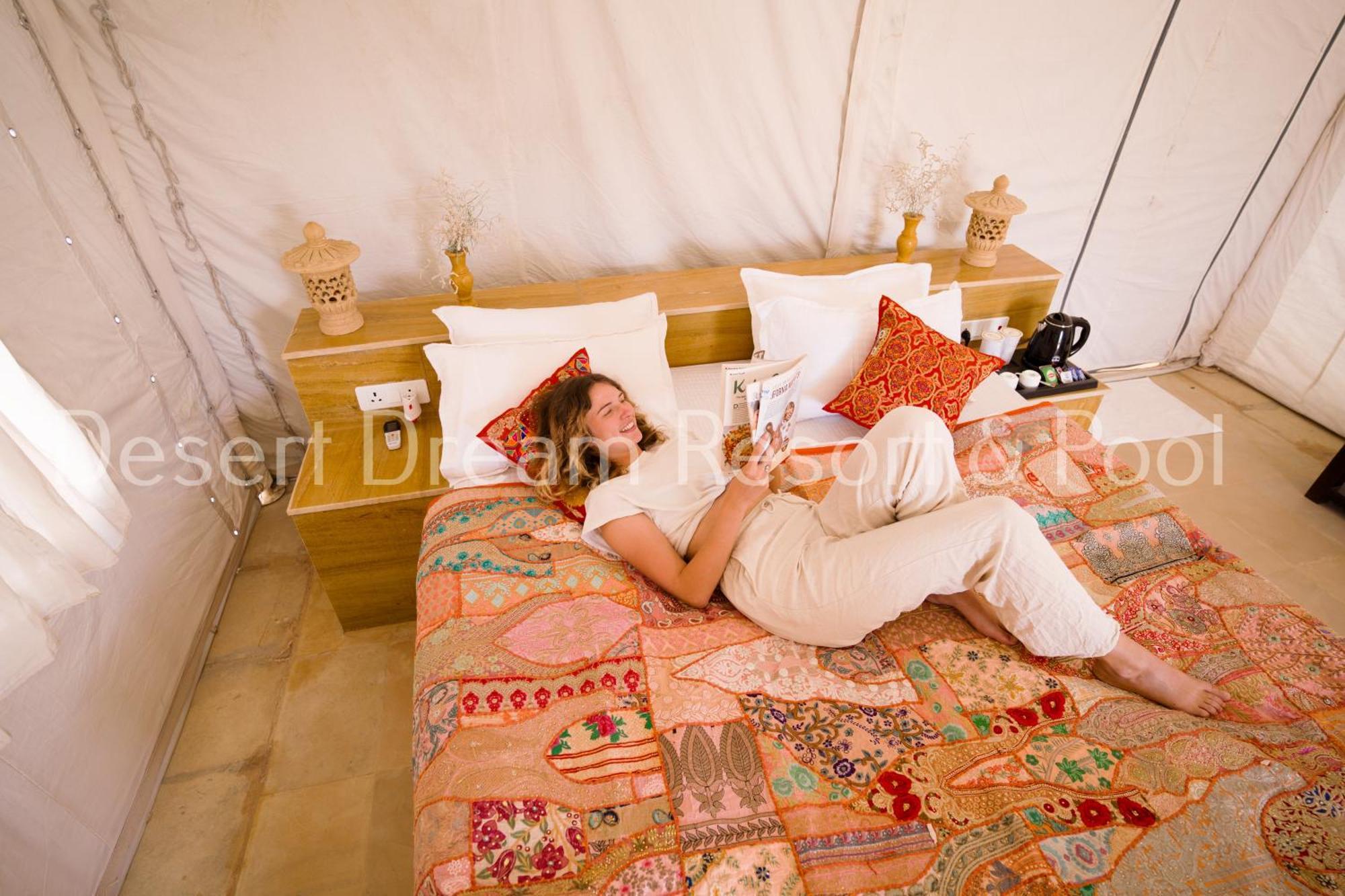 Desert Dream Royal Camp & Pool Jaisalmer Bagian luar foto
