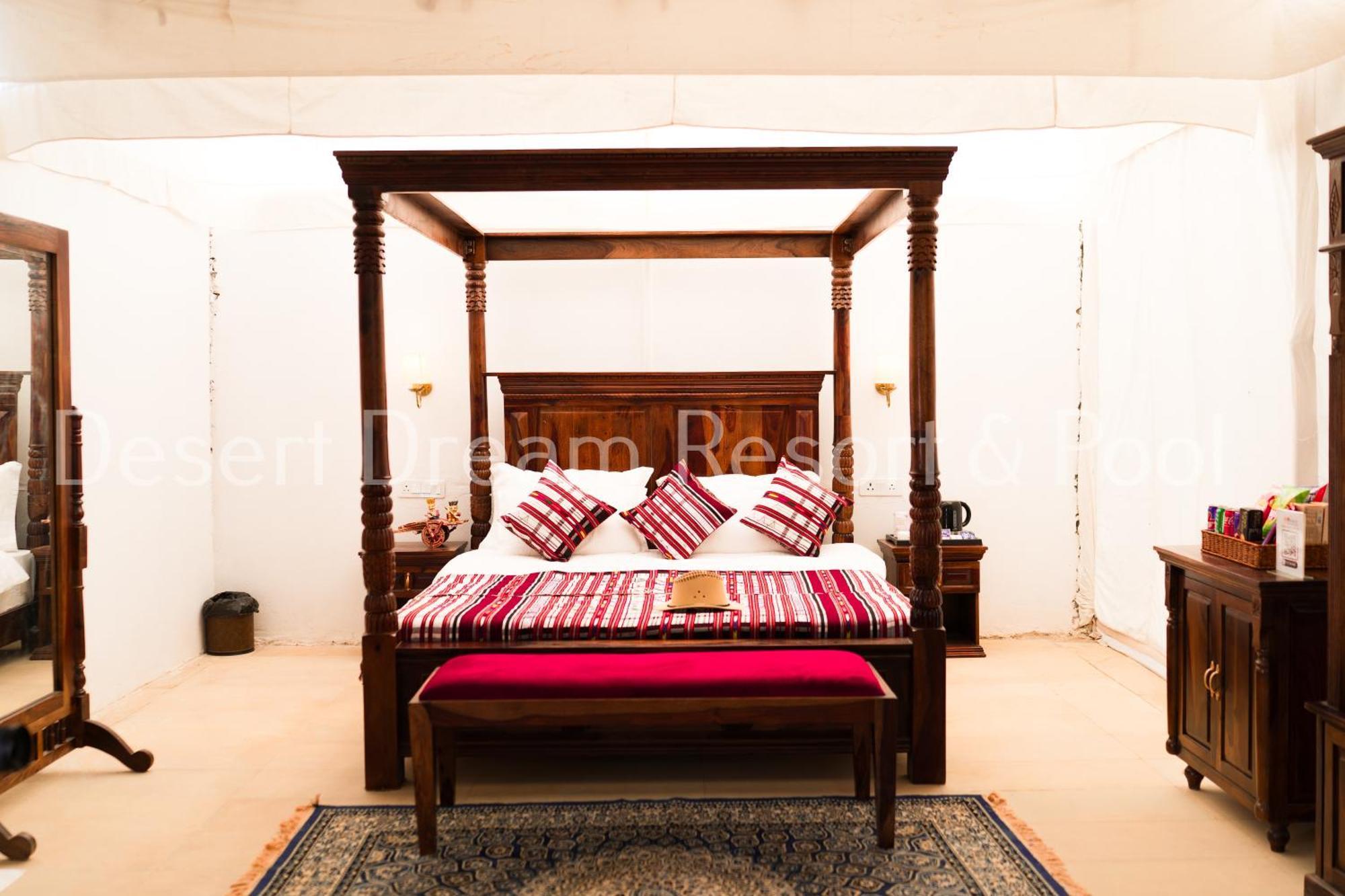Desert Dream Royal Camp & Pool Jaisalmer Bagian luar foto