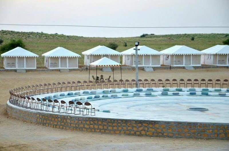 Desert Dream Royal Camp & Pool Jaisalmer Bagian luar foto